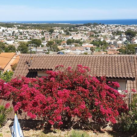 Precioso Apartamento Con Vista Al Mar Calafell Exterior photo
